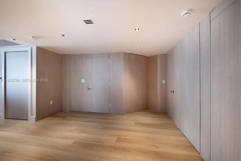 465 Brickell Ave, Miami, Florida, United States. - Photo 21
