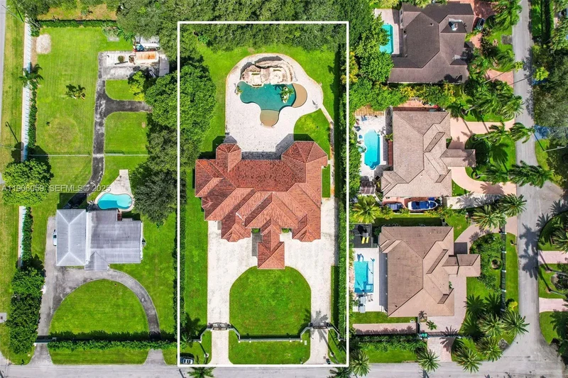 12175 SW 80th St, Miami, FL 33183, Miami, Florida, United States. - Photo 16
