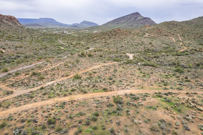 2049 E Gaffney Rd, Phoenix, AZ 85087, New River, Arizona, United States. - Photo 14