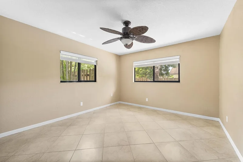 1620 NW 118th Avenue, Pembroke Pines, FL 33026, Pembroke Pines, Florida, United States. - Photo 24
