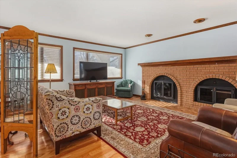 2 Bedrooms Single Family Detached