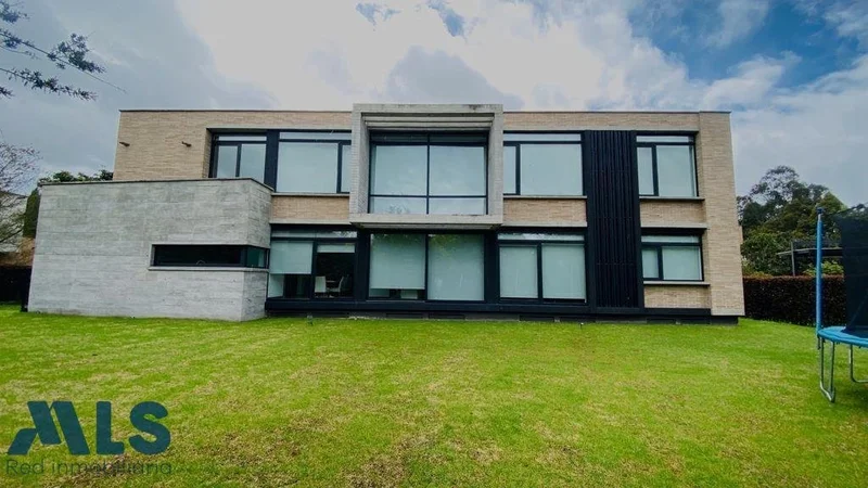 SPECTACULAR HOUSE ON THE OUTSKIRTS OF BOGOTÁ