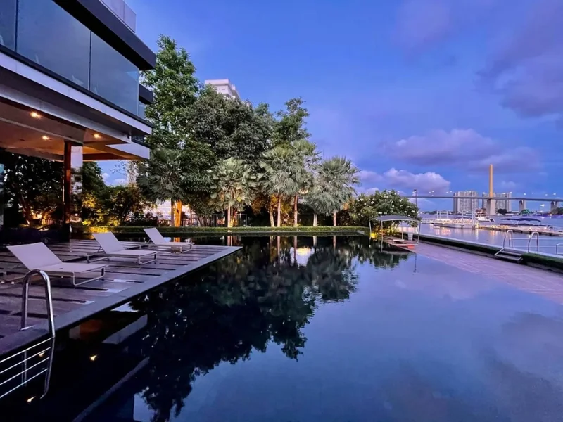 RIVERSIDE RESIDENCE PENTHOUSE