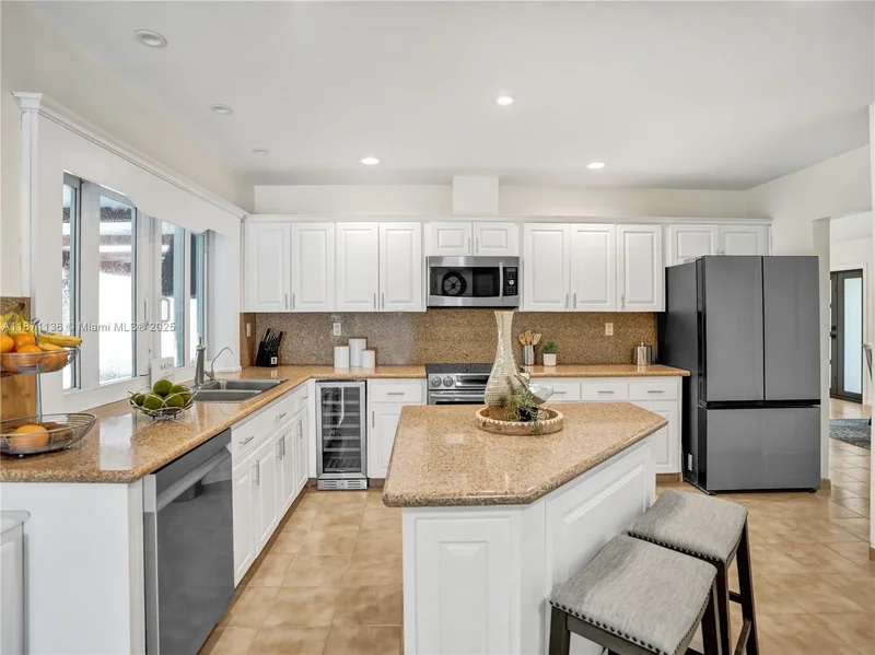 11300 Shady Lane, Plantation, FL 33325, Davie, Florida, United States. - Photo 10
