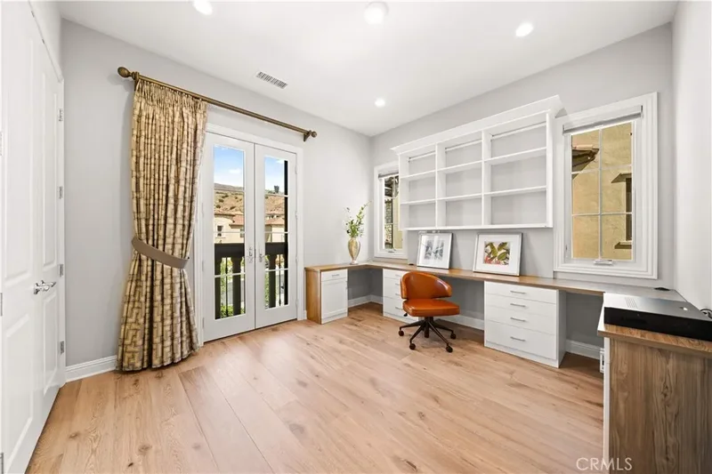 212 Clear Falls, Irvine, CA 92602, Irvine, California, United States. - Photo 47