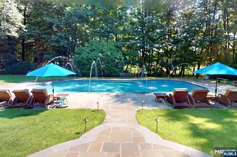 2 Alford Drive, Saddle River, NJ, 07458, USA, Saddle River, New Jersey, United States. - Photo 31