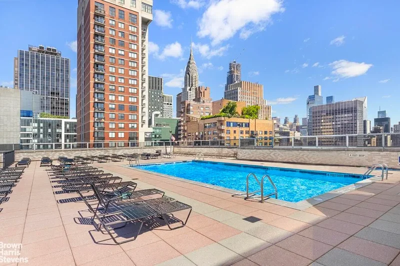EAST 40TH STREET, New York, New York, United States. - Photo 1