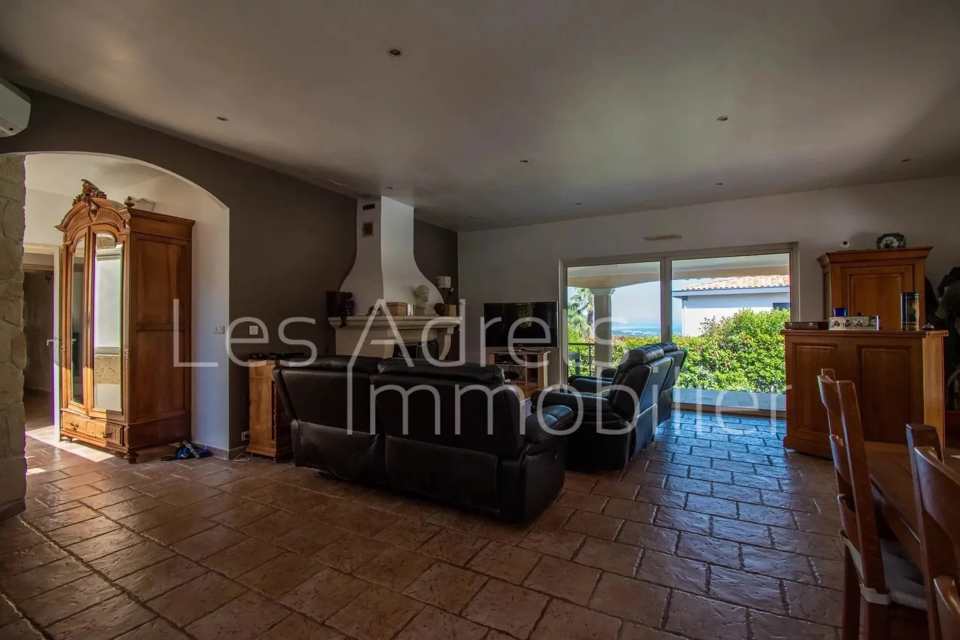 Gallery photo 1