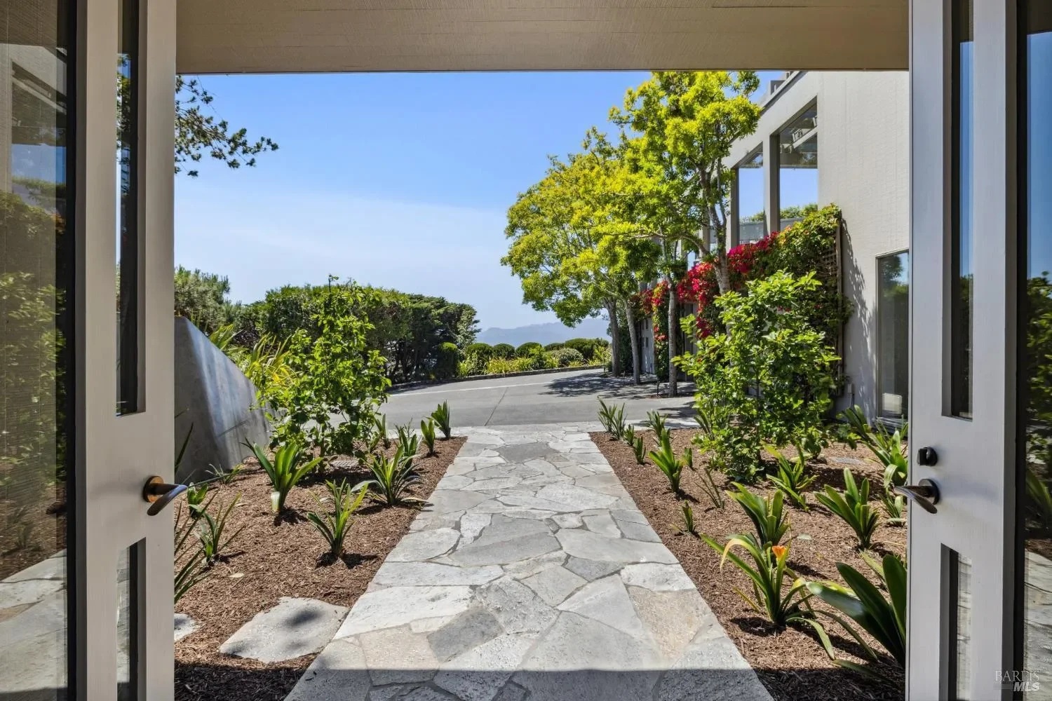83 Mount Tiburon Road, Tiburon, California, United States. - Photo 13