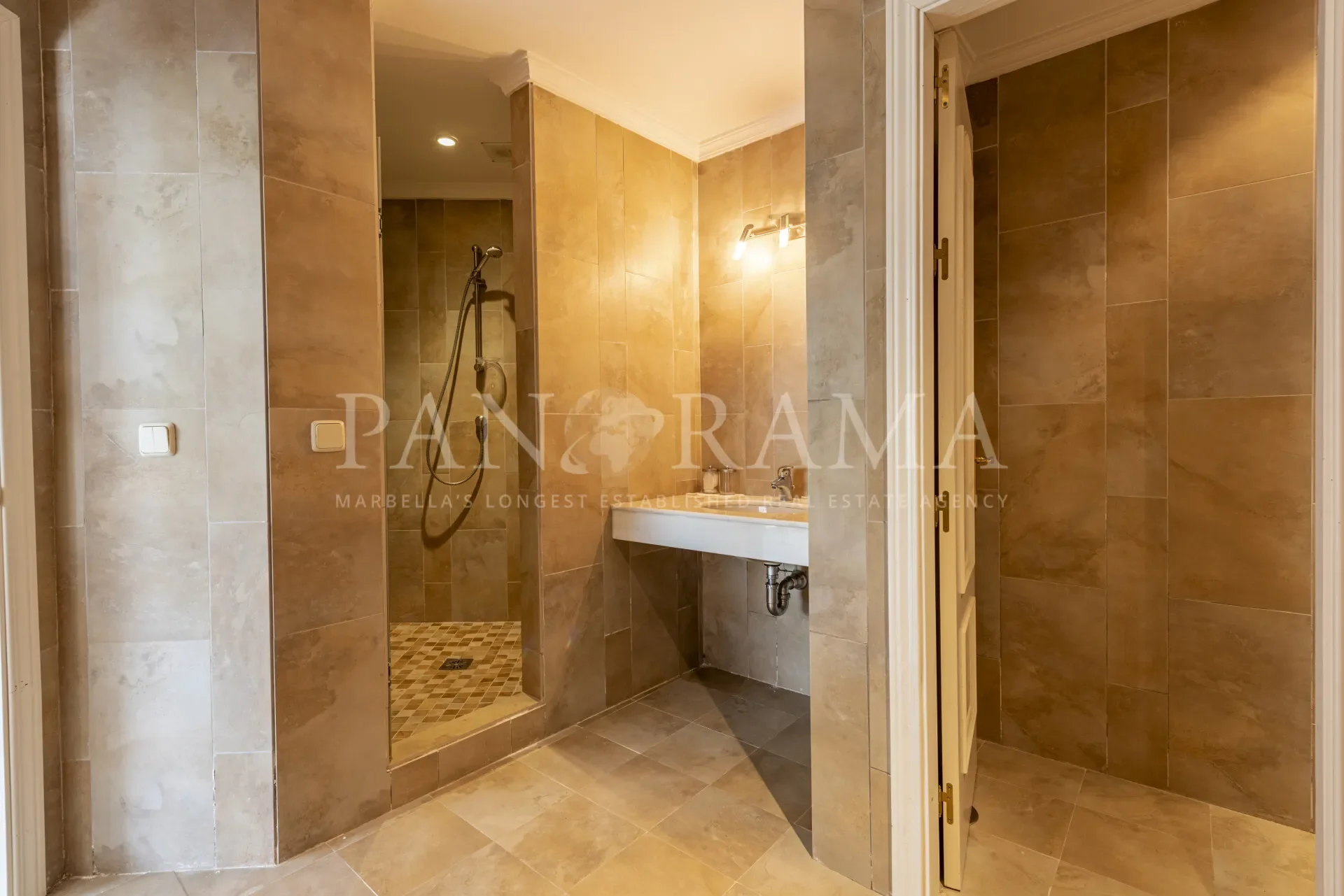 La Quinta, Benahavis, Andalusia. - Photo 2