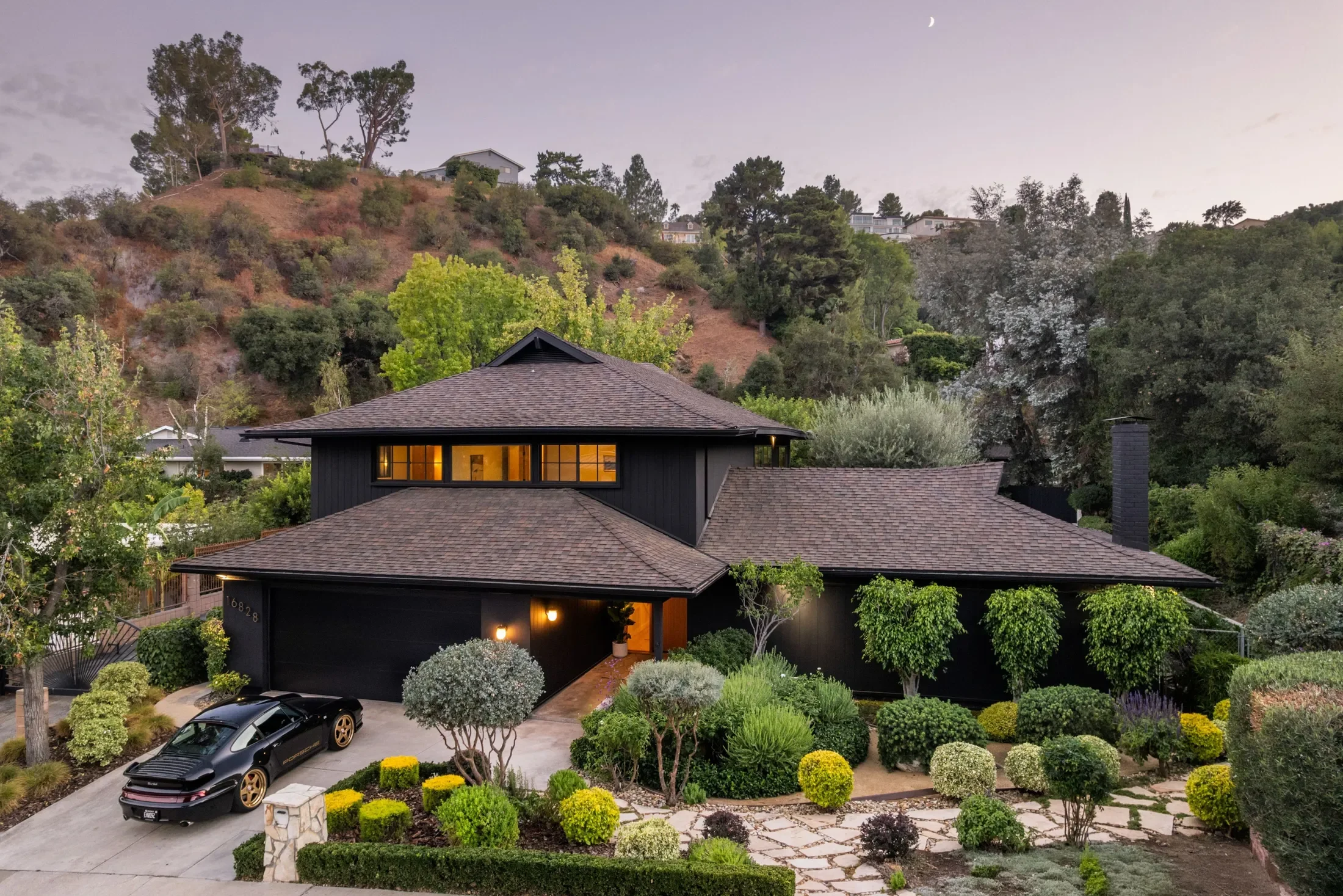 16828 Ivyside Place , Encino, CA 91436, Los Angeles, California, United States. - Photo 25