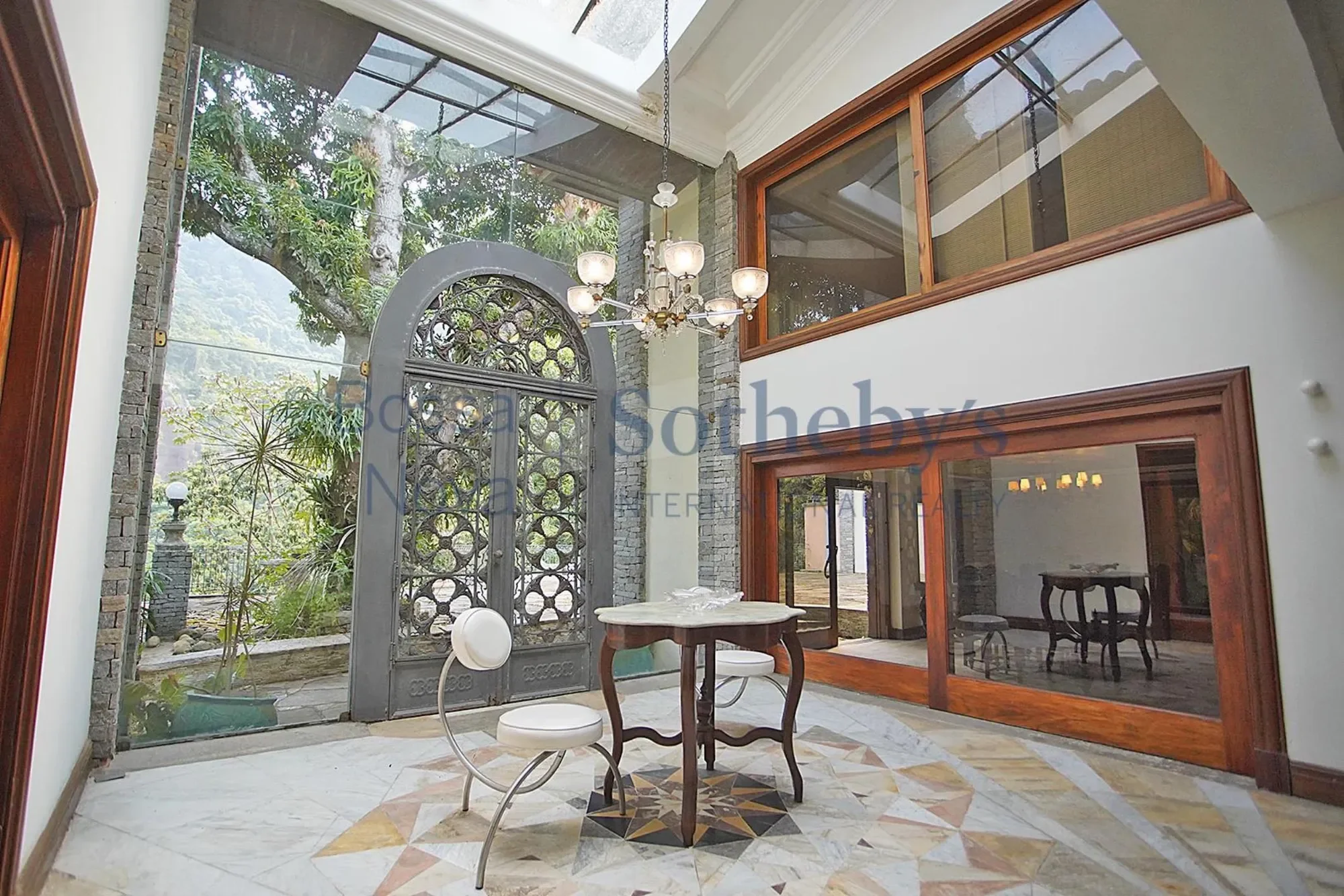Gallery photo 9