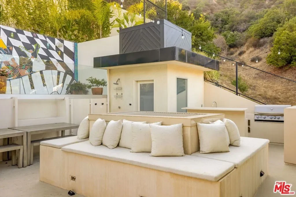 2407 San Marco Drive, Los Angeles, California, United States. - Photo 6