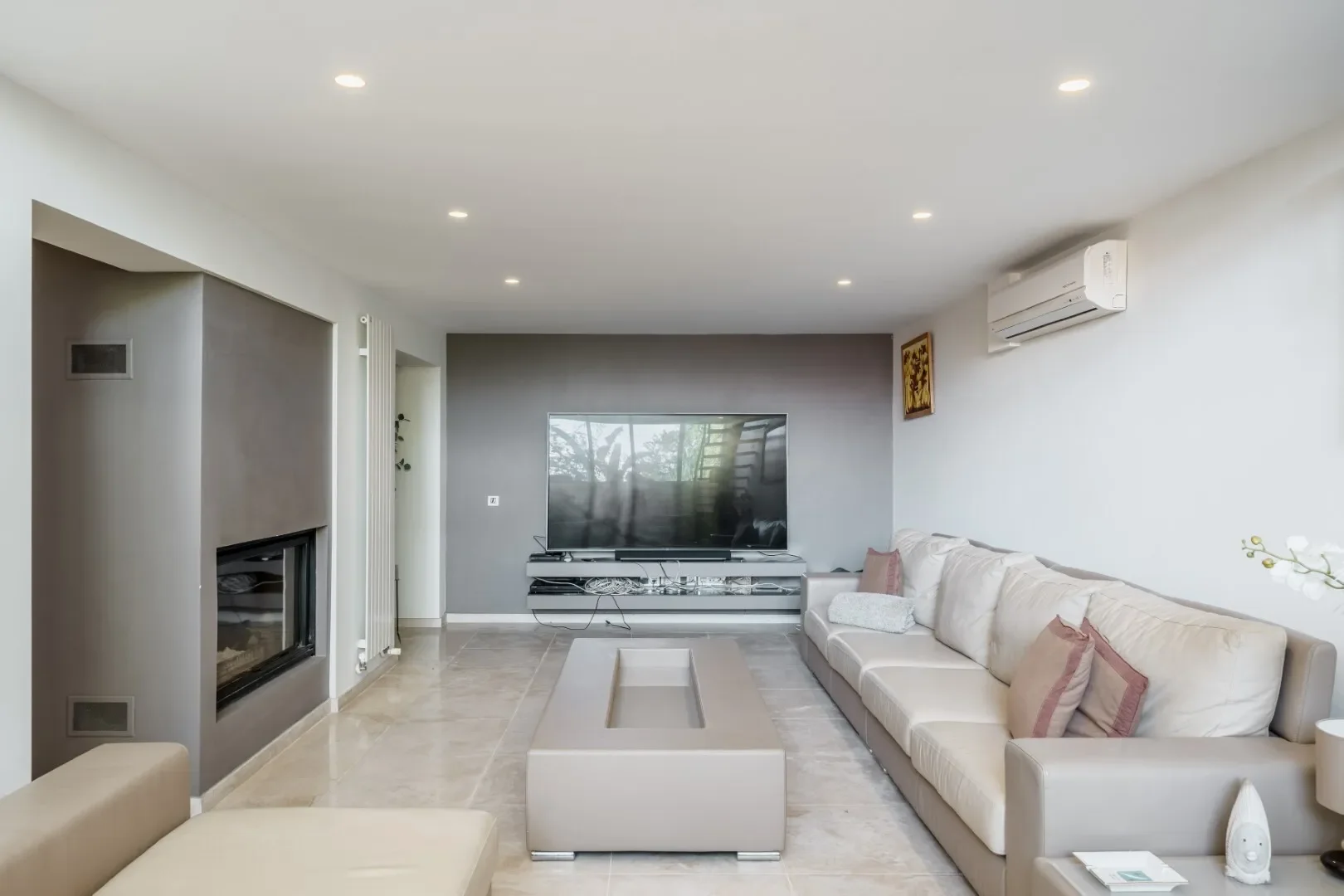 Gallery photo 3