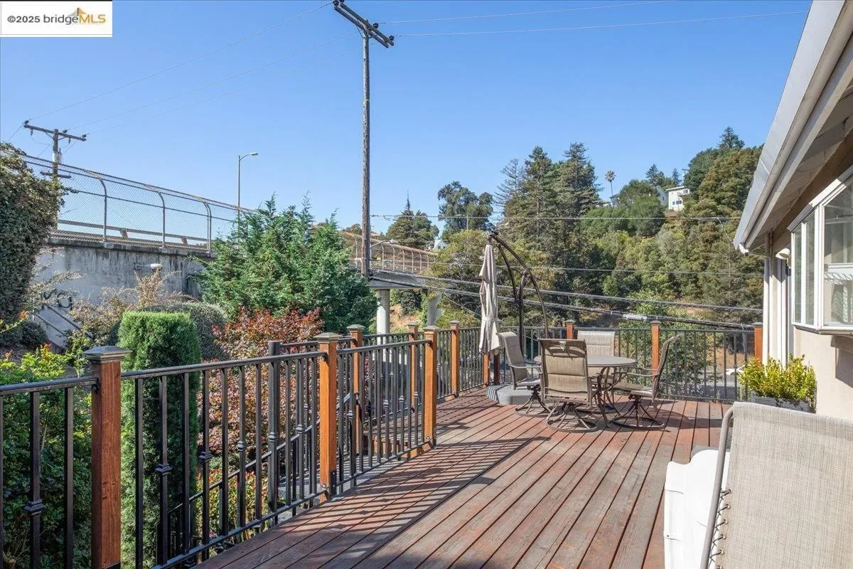 9400 Mountain Blvd, Oakland, California, United States. - Photo 11