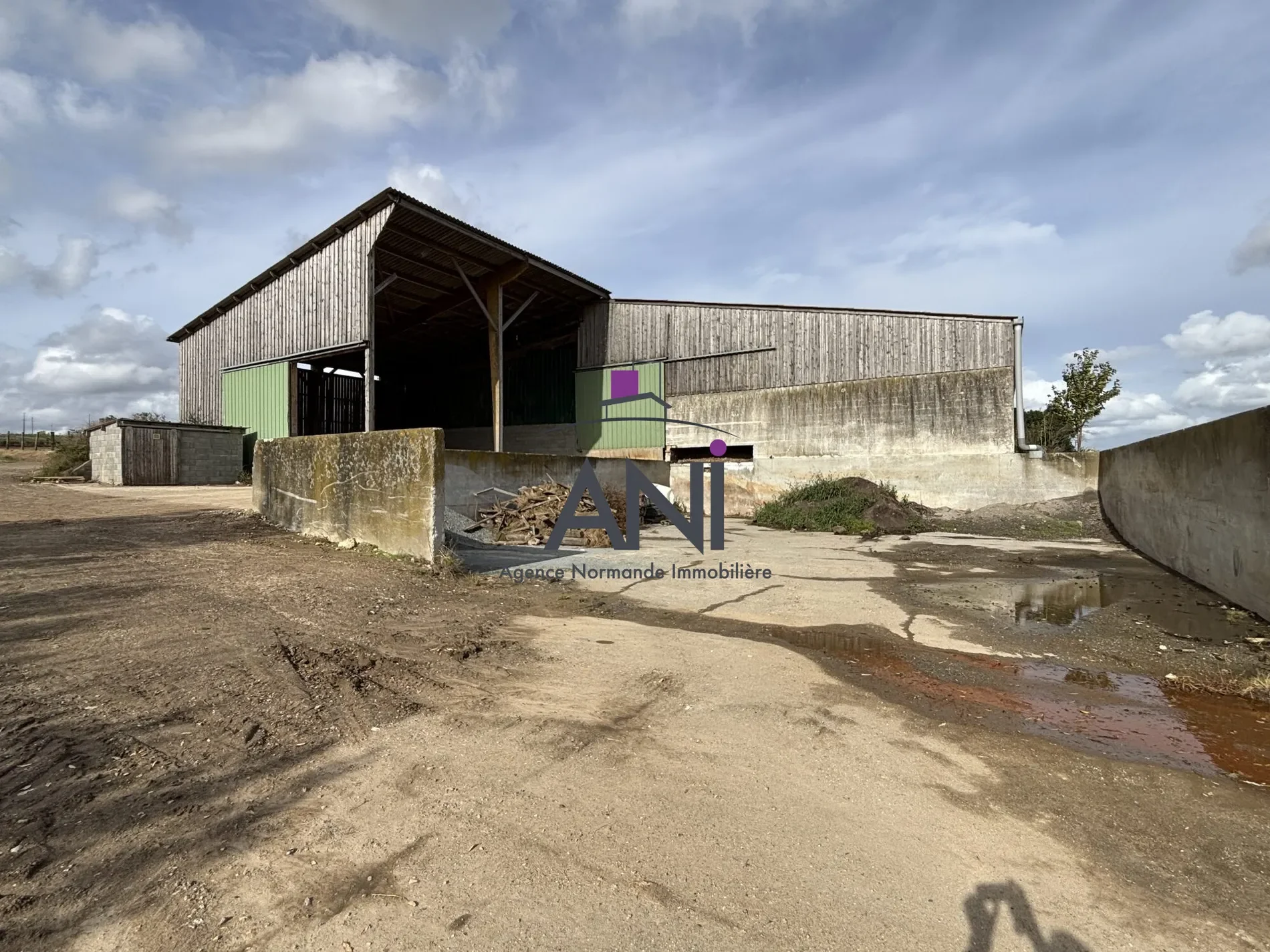 Exterior photo 8