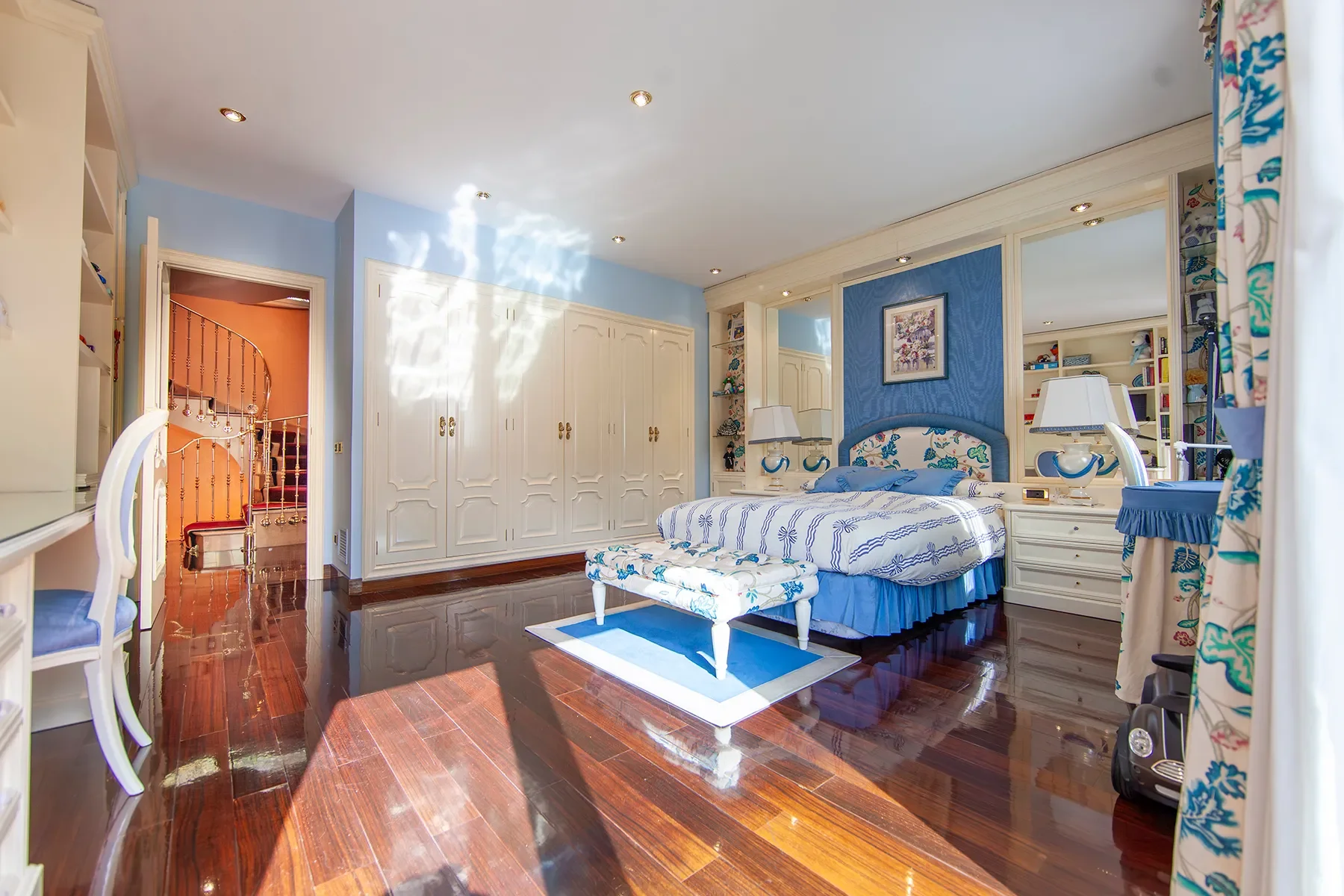 Gallery photo 11