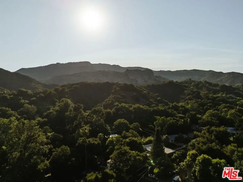1520 Bonnell Drive, Topanga, California, United States. - Photo 7