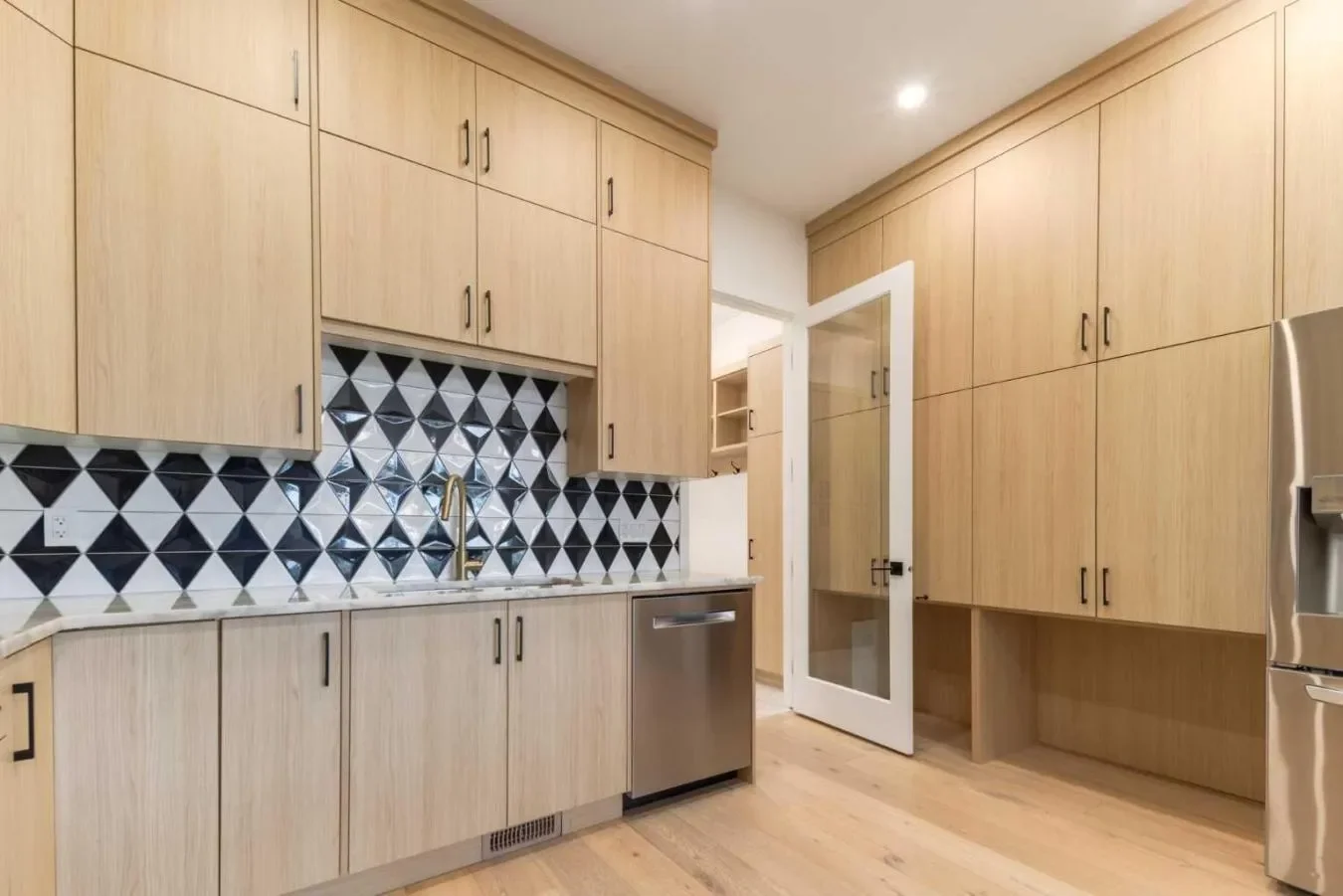 18 Damkar Drive, Calgary, Alberta, Canada. - Photo 20