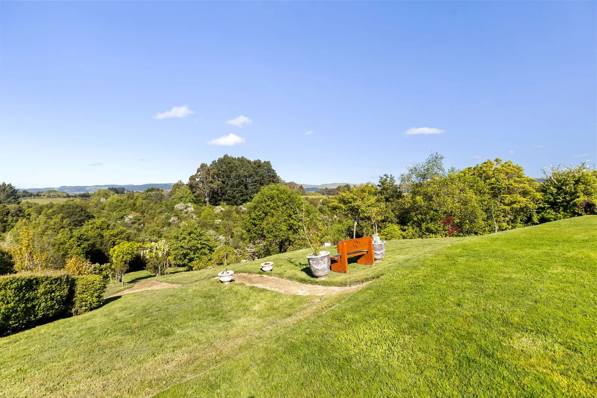 Exterior photo 12