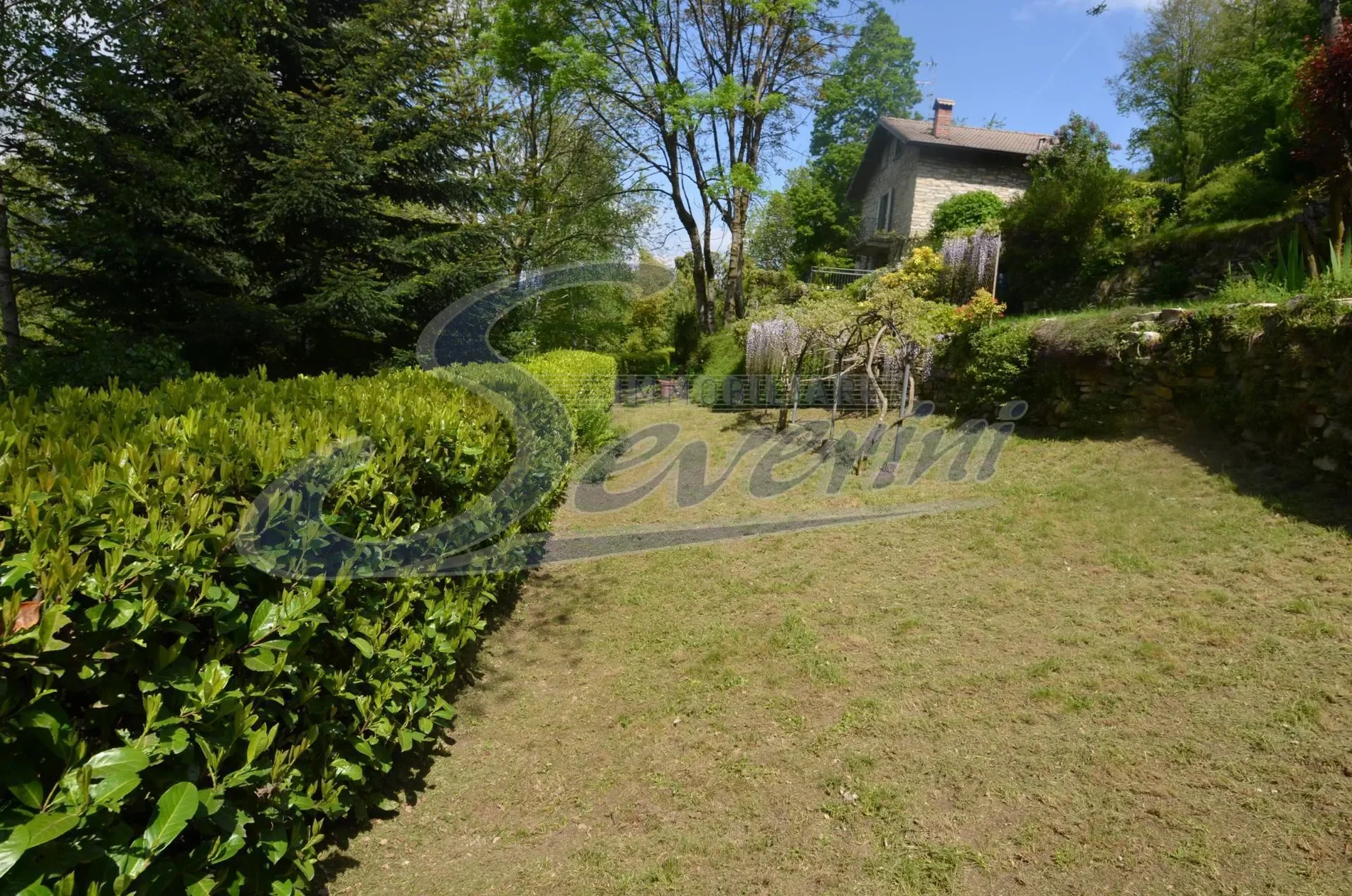 piazza san giorgio, Lemna, Lombardy, Italy. - Photo 25