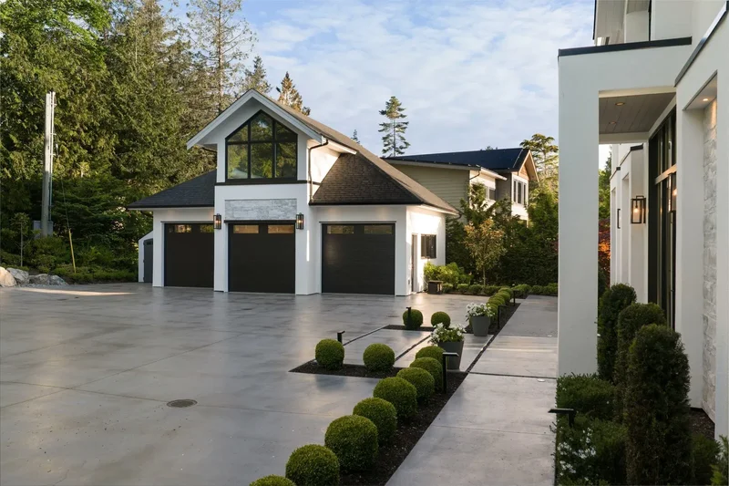 8425 Lochside Drive, Central Saanich, BC, V8M1T9, CANADA, Saanichton, British Columbia, Canada. - Photo 33