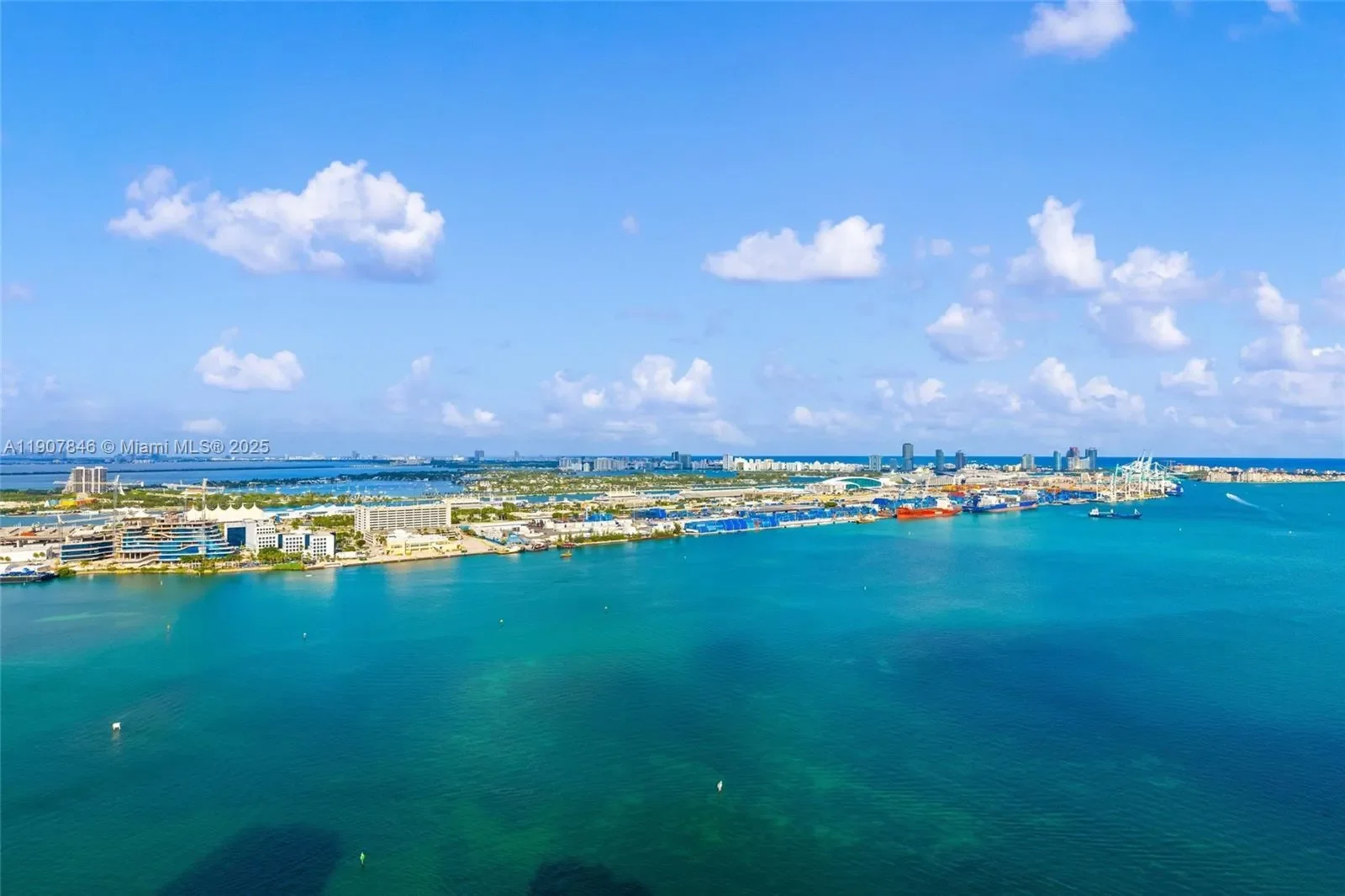 808 Brickell Key Dr 3901, Miami, Florida, United States. - Photo 57