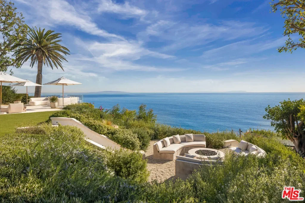 24824 Pacific Coast Highway, Malibu, California, United States. - Photo 12