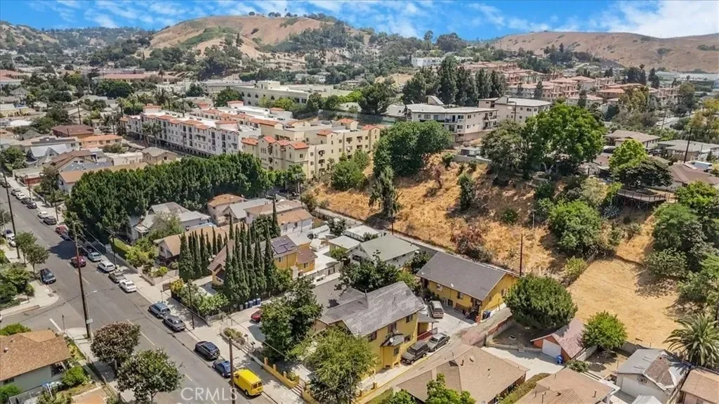 2122 Thomas Street, Los Angeles, California, United States. - Photo 14