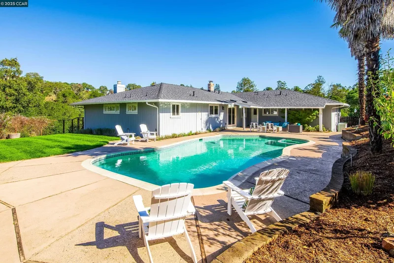 1600 Shangri La Ct., Lafayette, California, United States. - Photo 46
