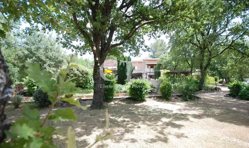 Apt, Provence-Alpes-Côte d'Azur, France. - Photo 17