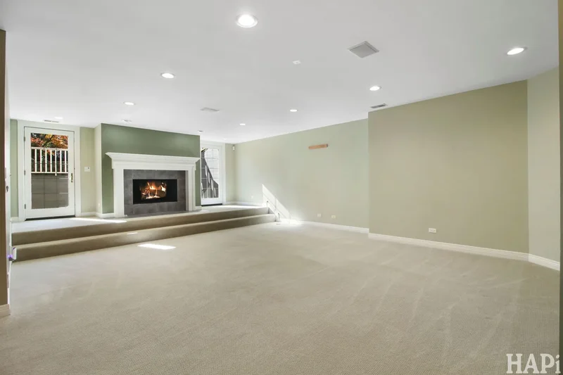 8 Farmington Road, South Barrington, IL 60010, Barrington Hills, Illinois, United States. - Photo 6