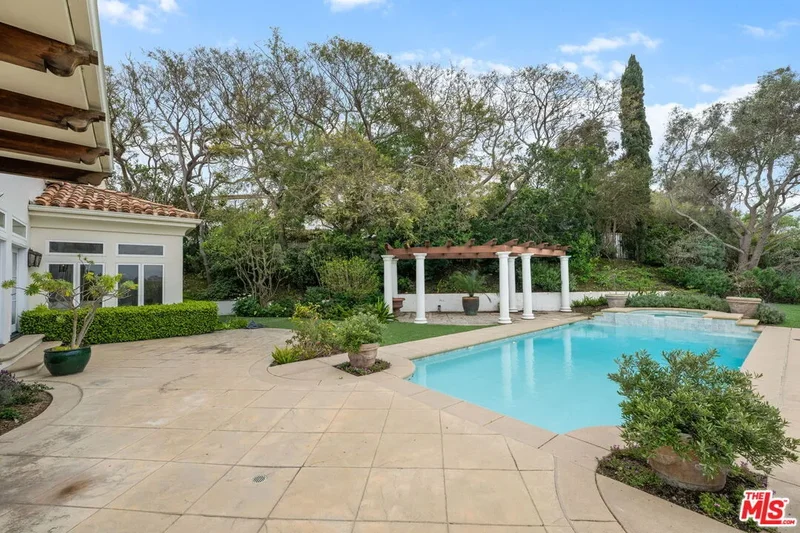 6015 Galahad Rd, Malibu, CA 90265, Malibu, California, United States. - Photo 14