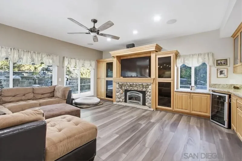 10494 Livewood Way, San Diego, California, United States. - Photo 14