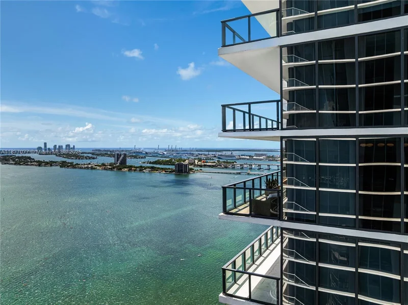 788 NE 23rd St 3202, Miami, Florida, United States. - Photo 2