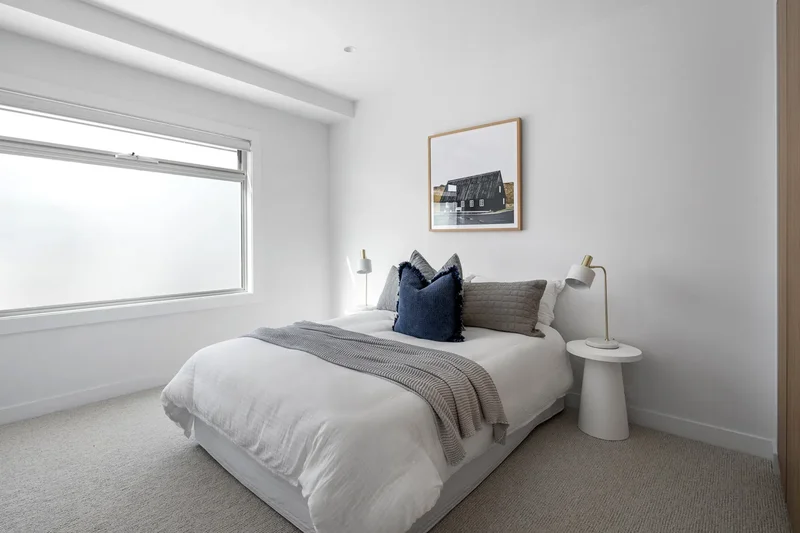 COASTAL SOPHISTICATION IN THE HEART OF MORNINGTON