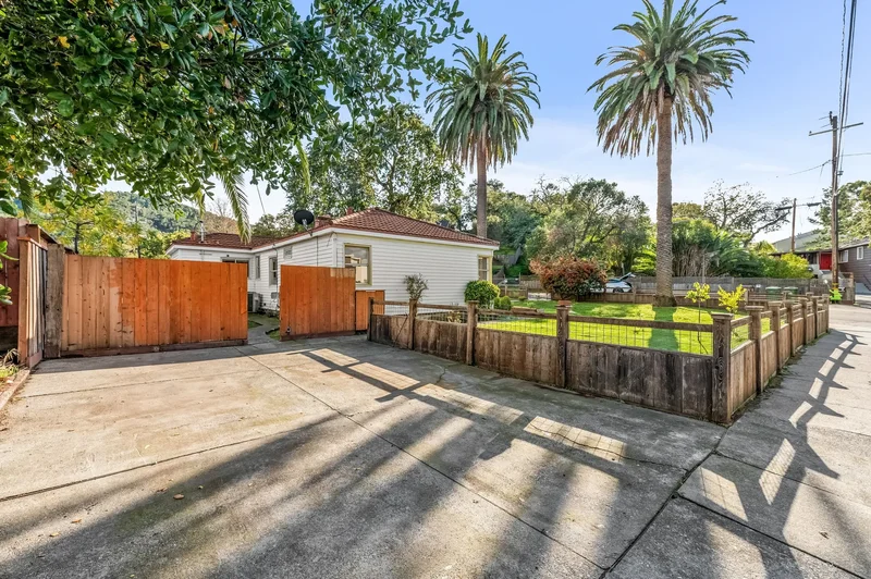 50 Meadow Drive, San Rafael, CA 94903, San Rafael, California, United States. - Photo 3