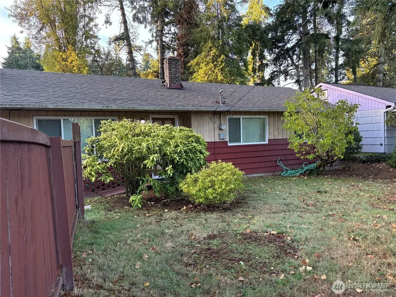 821 195th Street, Shoreline, WA 89155, Lake Forest Park, Washington, United States. - Photo 6