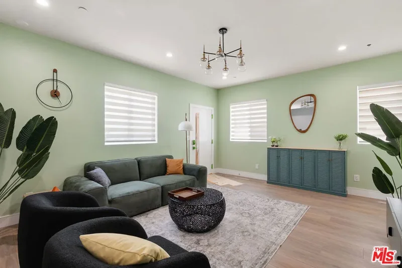 1341 N Mariposa Avenue, Los Angeles, California, United States. - Photo 13
