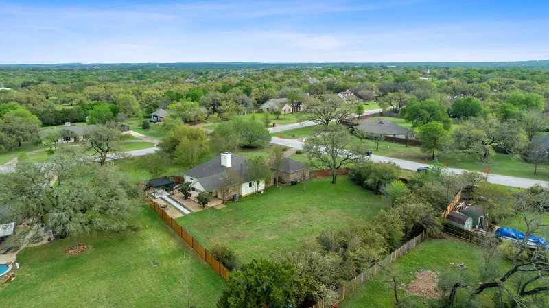 3300 Lost Oasis Hollow , Austin, TX 78739, Austin, Texas, United States. - Photo 41