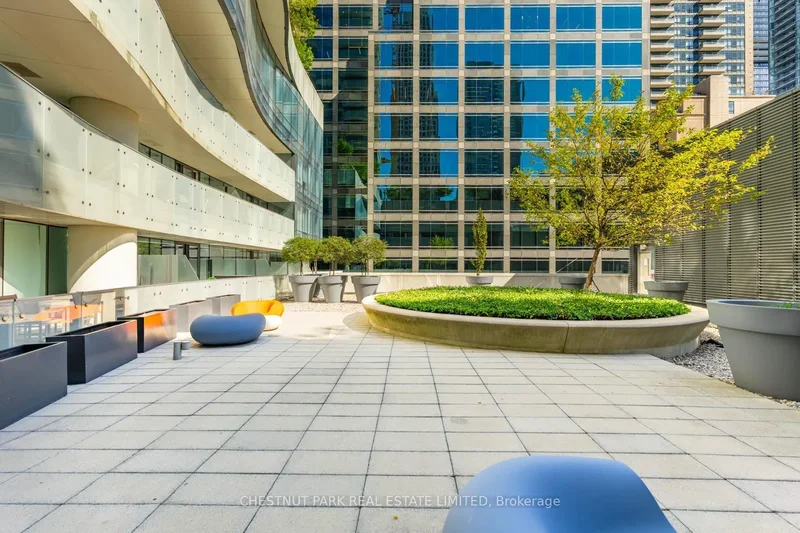 303 - 1 Bloor Street E, Toronto, Ontario, Canada. - Photo 25