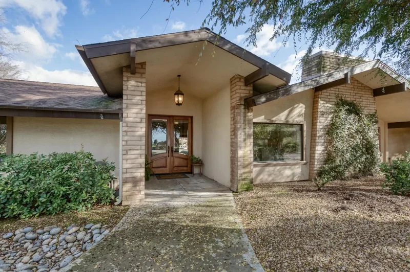 6090 Amber Avenue, Clovis, California, United States. - Photo 5