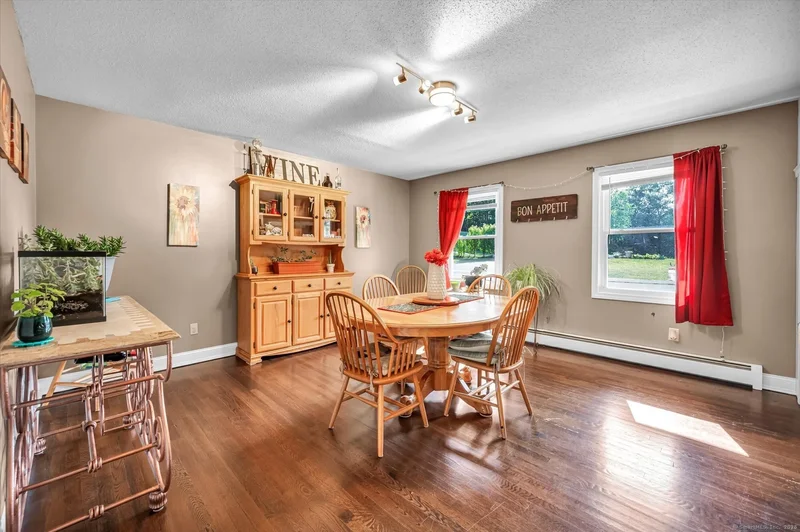 32 Cameron Drive, Bristol, Connecticut, United States. - Photo 12
