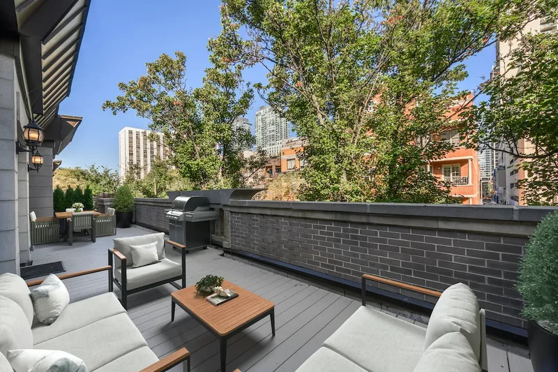 123 W Oak Street #K, Chicago, Illinois, United States. - Photo 30