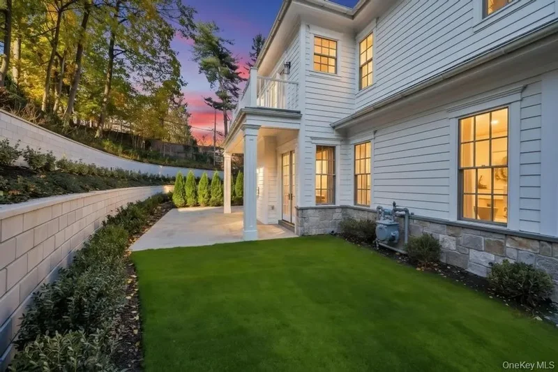 207 Mill Spring Road, Manhasset, NY, 11030, USA, Manhasset, New York, United States. - Photo 12