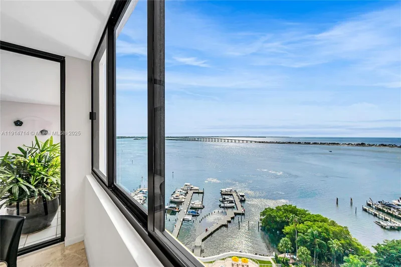 1581 Brickell Ave 1204, Miami, Florida, United States. - Photo 26