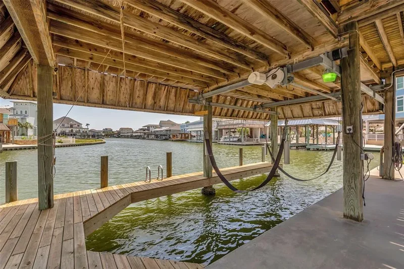 1327 Tiki Drive, Galveston, Texas, United States. - Photo 34