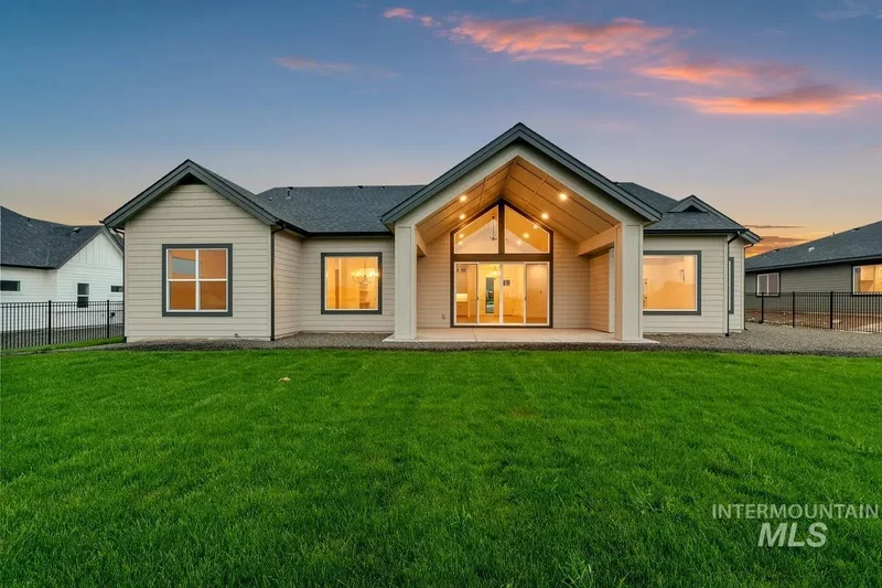 4 Bedrooms Single Family Detached