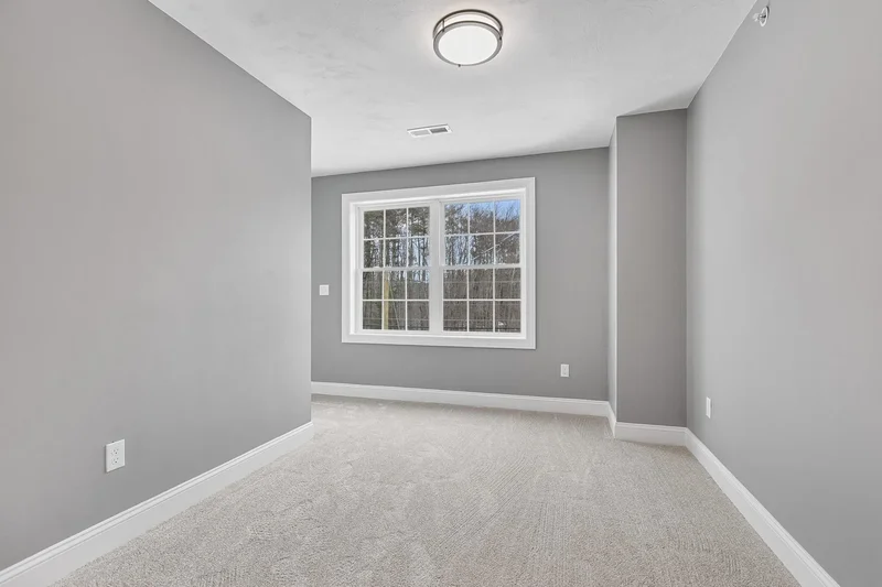 343 Island Pond Road, Derry, NH 03038, Derry, New Hampshire, United States. - Photo 33