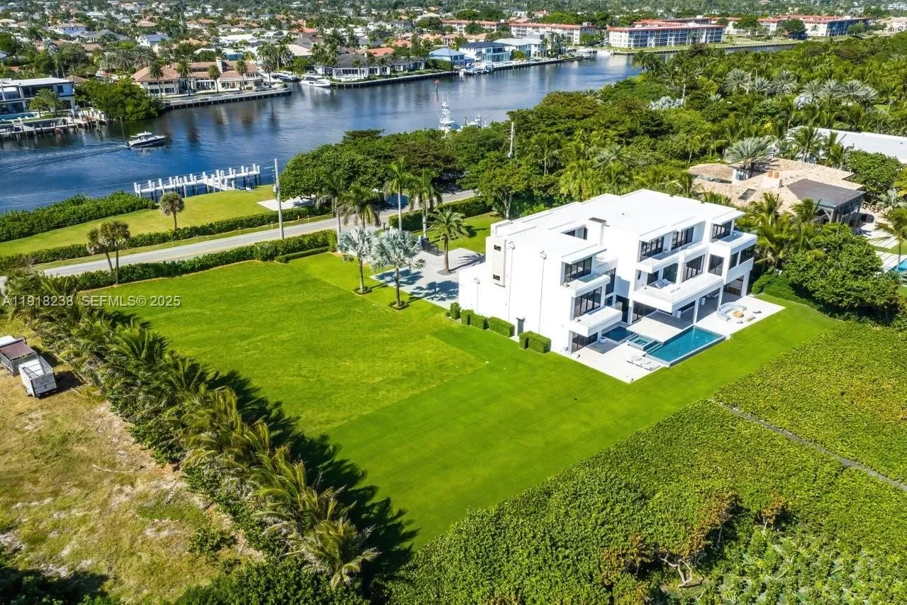 1107 Hillsboro Mile, Hillsboro Beach, Florida, United States. - Photo 55